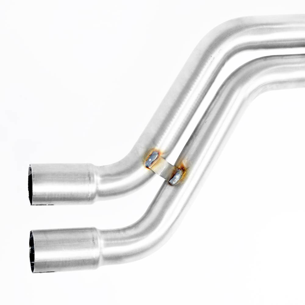 Scarico posteriore sinistro OO70<br>Disponibile su richiesta
