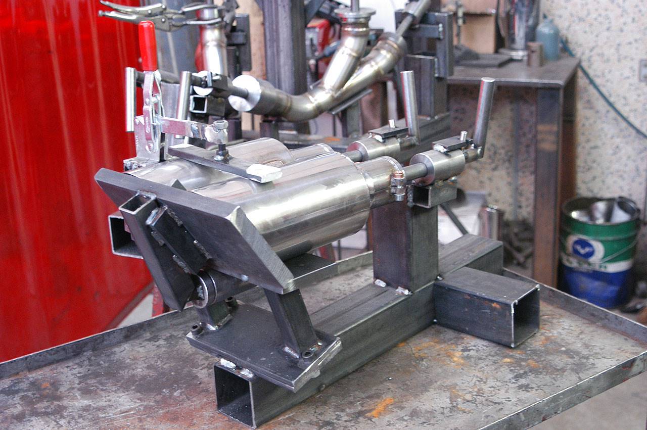 Kit terminali OO120<br>Uscita centrale<br>(Per paraurti di serie)