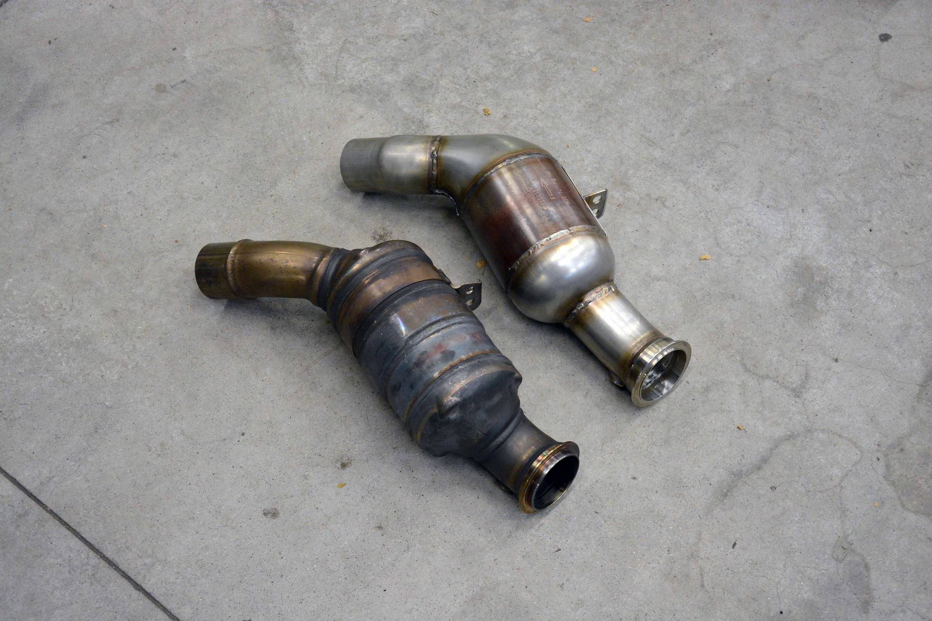 Downpipe destro + Catalizzatore metallico 200CPSI