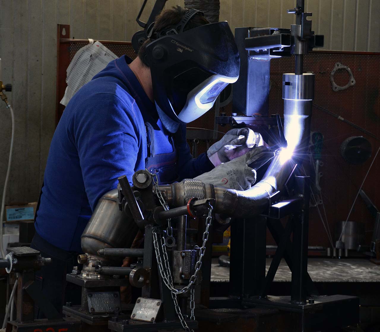 Kit tubo turbina + Catalizzatore metallico sinistro<br>Compatibile con impianto "Cat.-Back" di serie