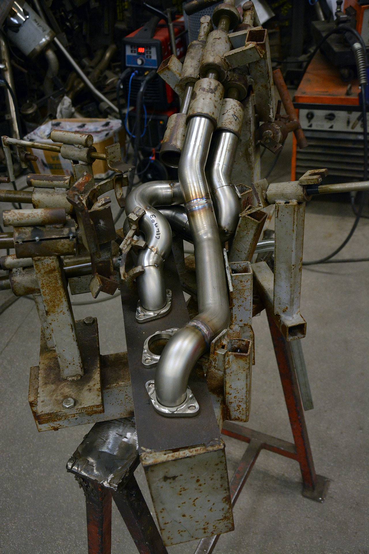 Collettore Destro - Sinistro<br>(Necessario modificare la cremagliera dello sterzo)
